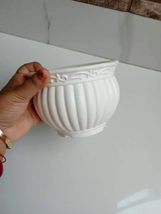 Round Plastic Pot For Indoor Plants